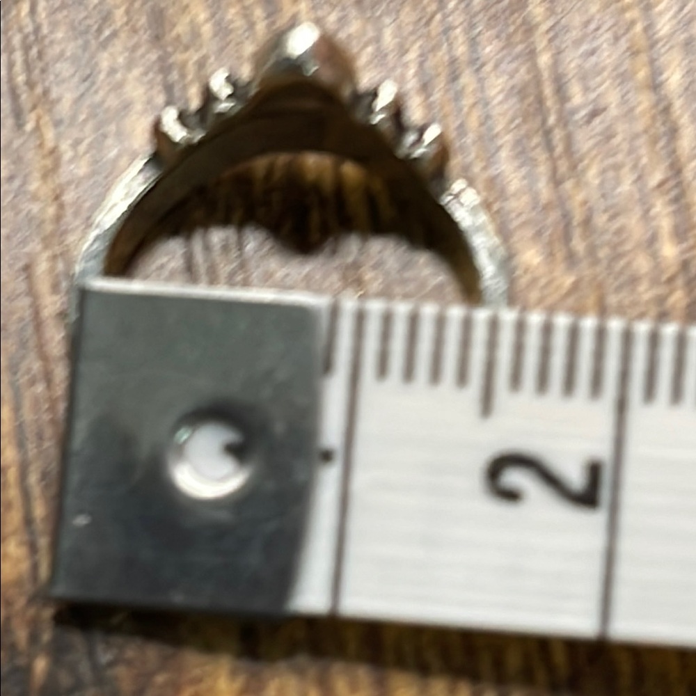 Silver Ring - Picture 5 of 8